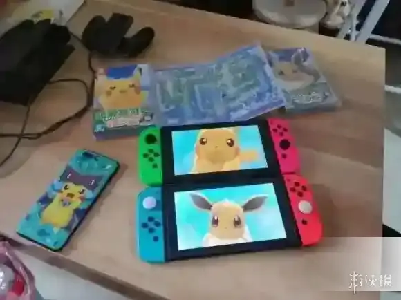 精灵宝可梦LetsGo皮卡丘伊布捕抓